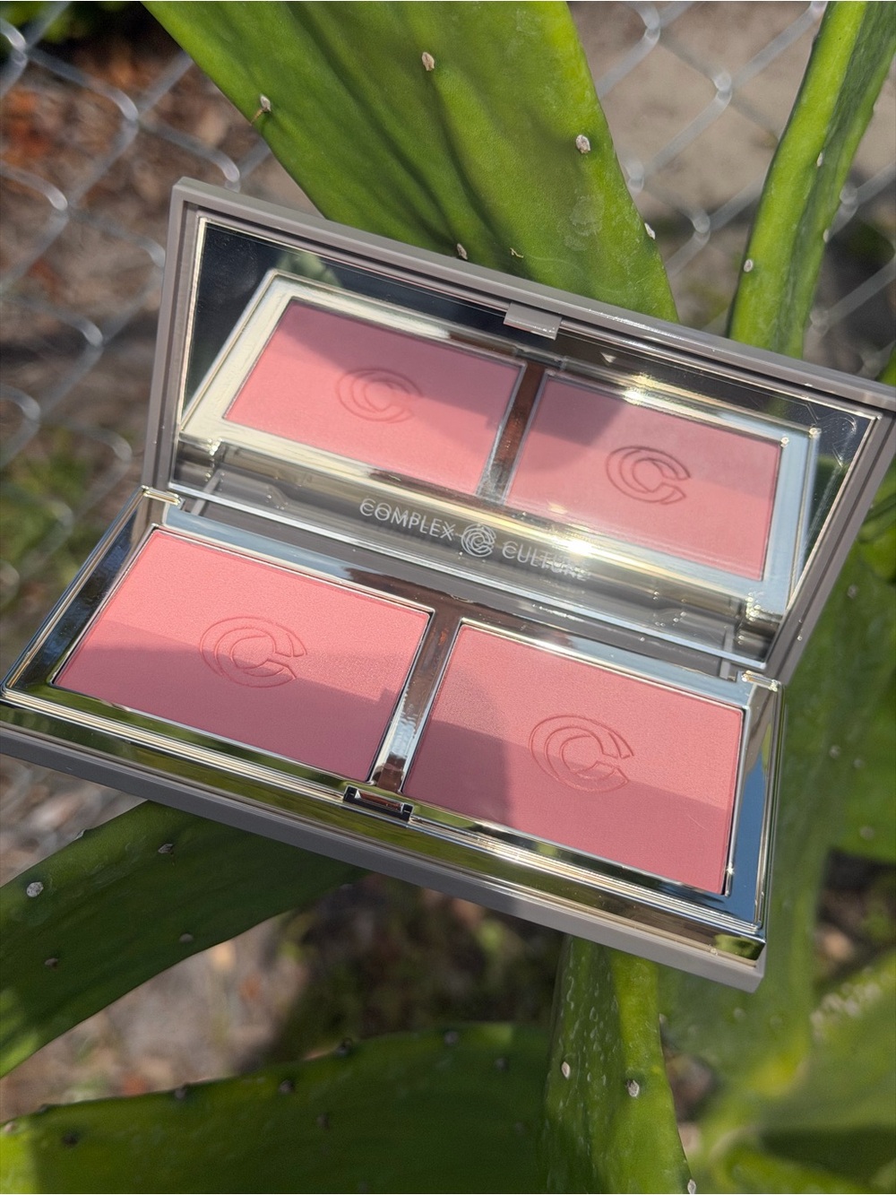 COMPLEX CULTURE Good Glow Blush Duo Palette - Picture 7 of 13